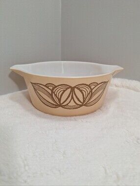 Vtg 70s PYREX Brown Onion/Raffia Cinderella 2.5 Qt Casserole Dish No Lid 475-B